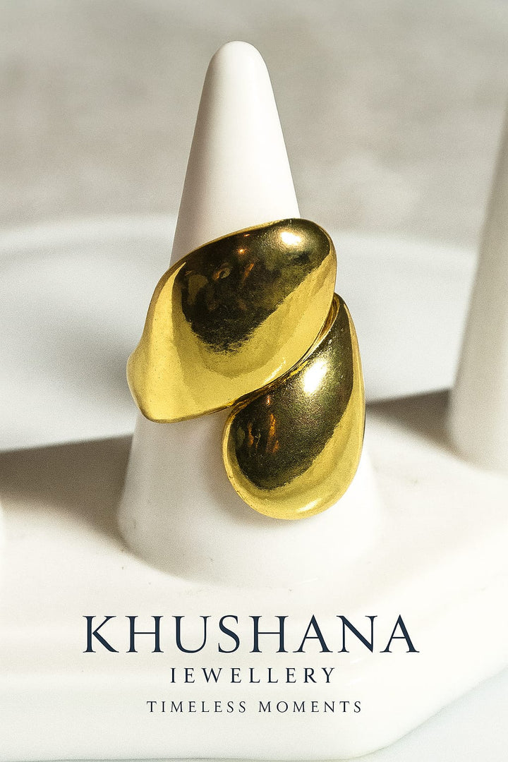 elira curve ring